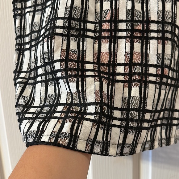 BCBG sheer top - Picture 3 of 3